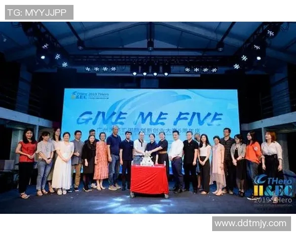 双姐妹足球的梦想之旅携手并进共创辉煌未来